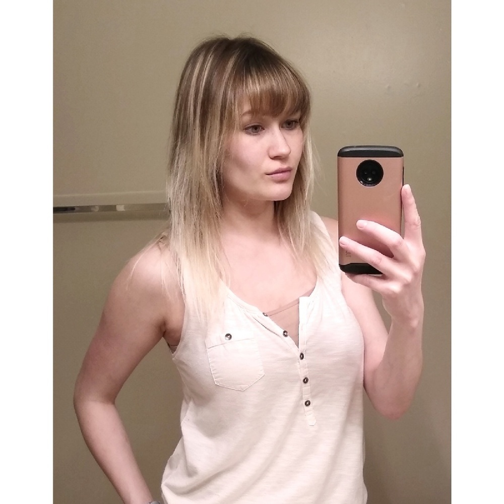 Meet your Posher, Nadya